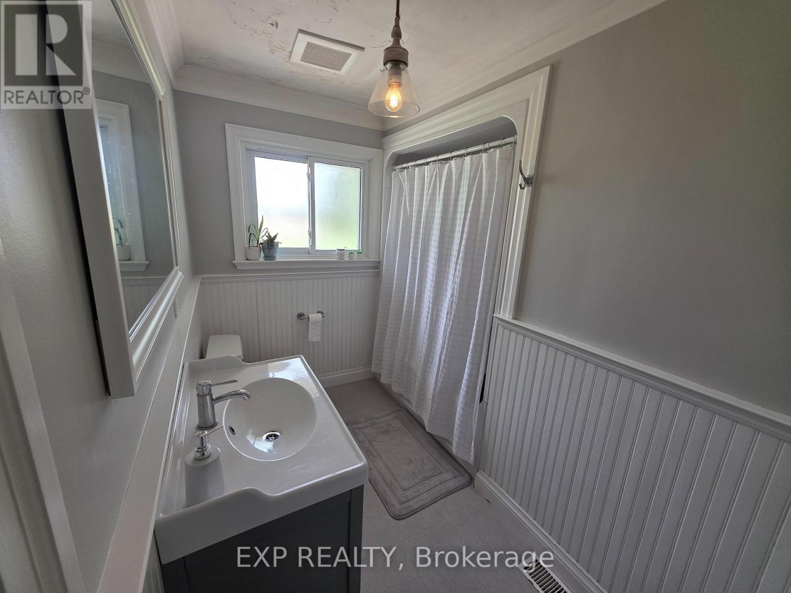 Detached at 2724 8 SIDE ROAD, Burlington