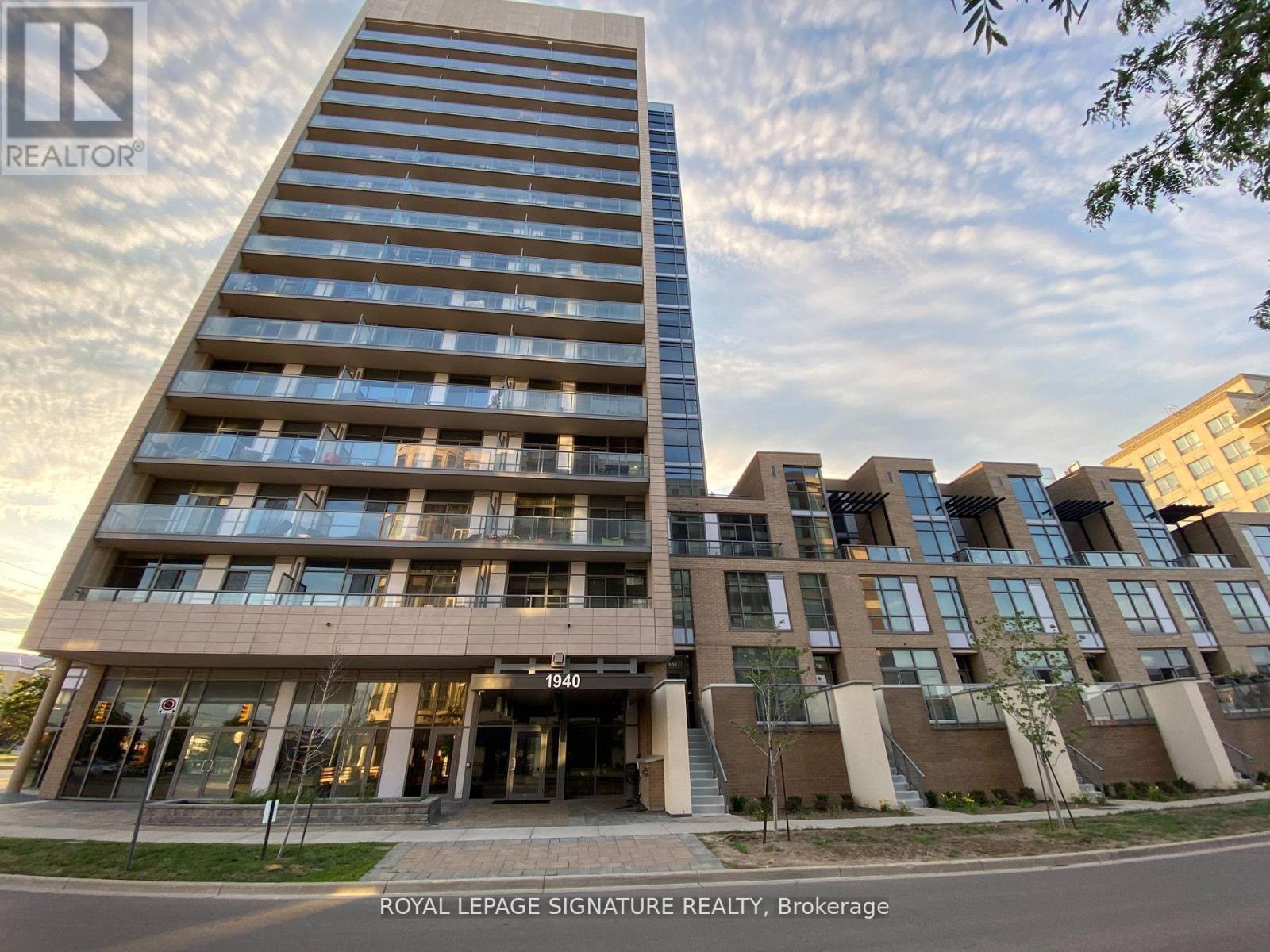 Apartment at 1106 - 1940 IRONSTONE DRIVE, Burlington (Uptown)