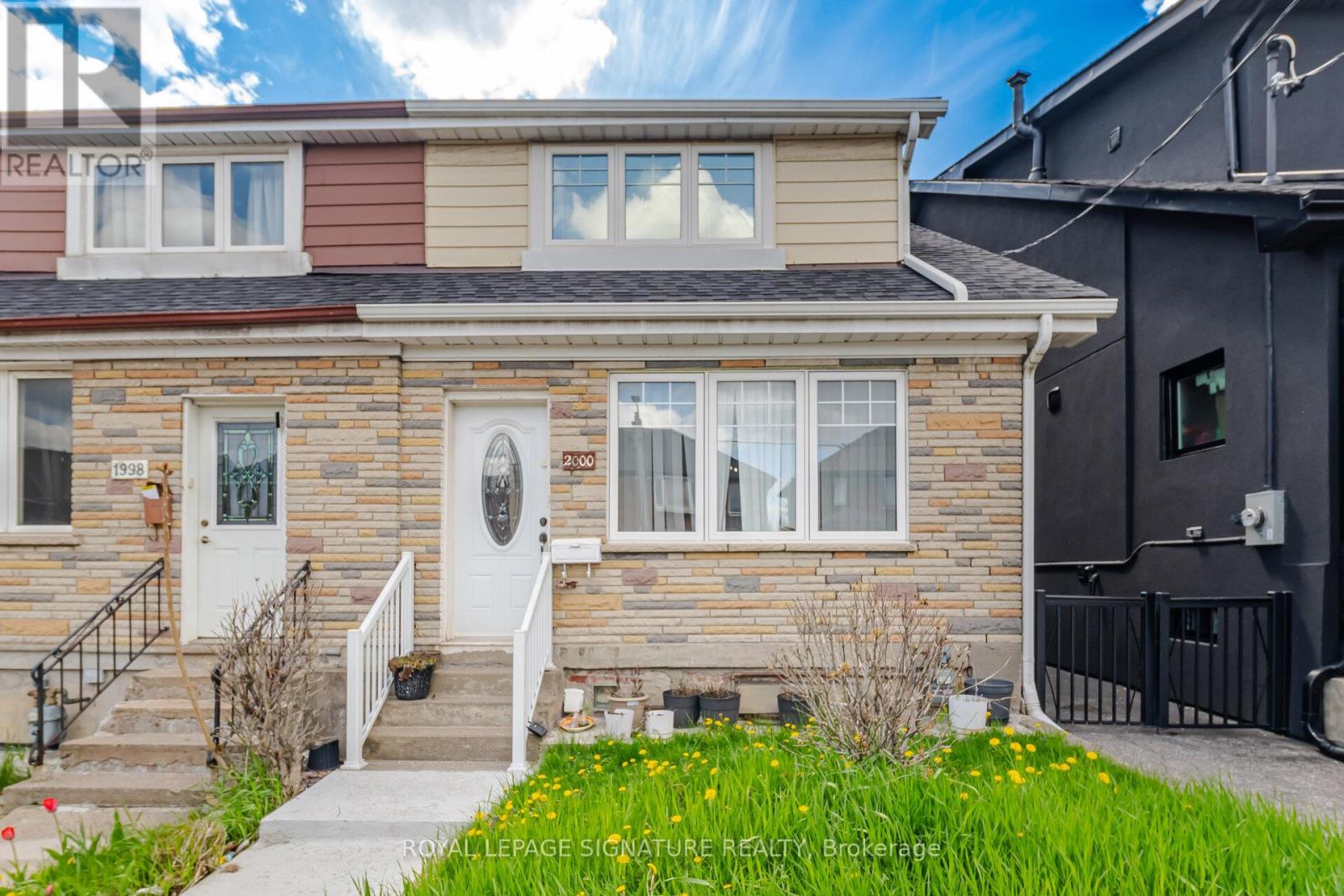 Semi-Detached/Link at 1 - 2000 DUFFERIN STREET, Toronto (Caledonia-Fairbank)