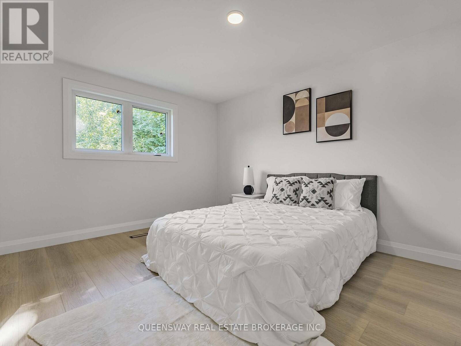 Detached at 1128 PINEGROVE ROAD, Oakville