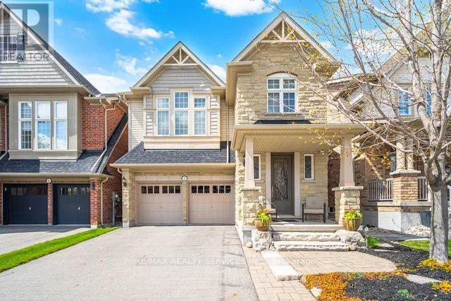 Detached at 8 KEARNY AVENUE, Caledon