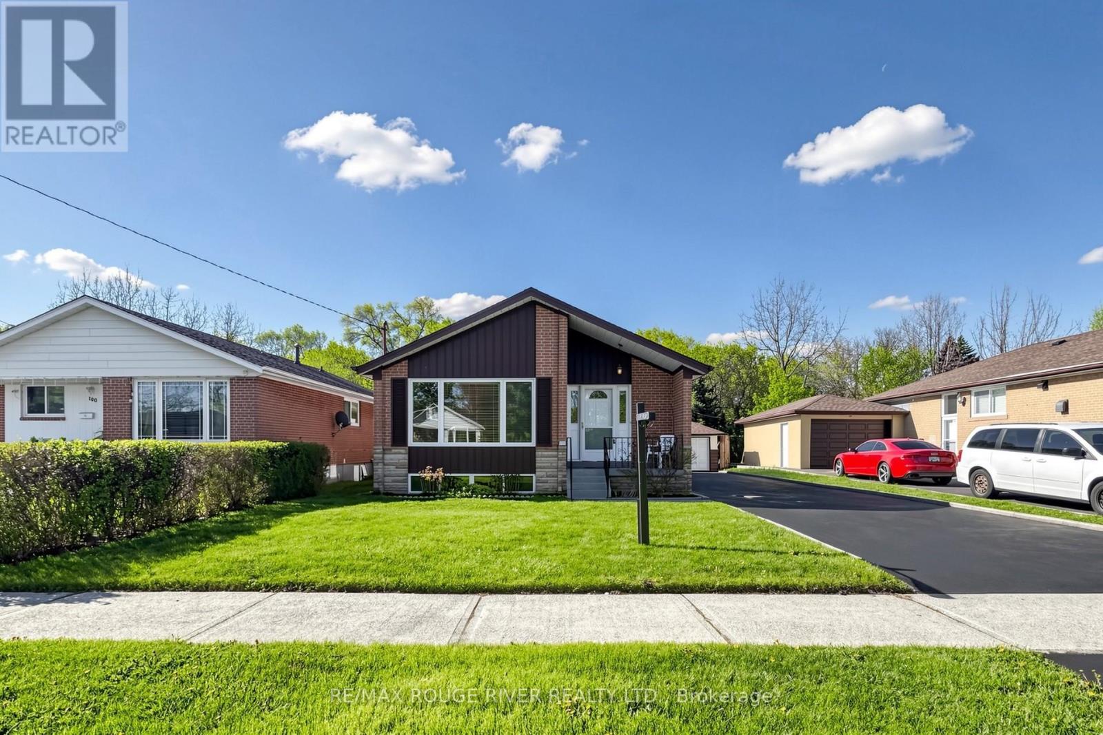 Detached at 102 TAYSHAM CRESCENT, Toronto (Thistletown-Beaumonde Heights)