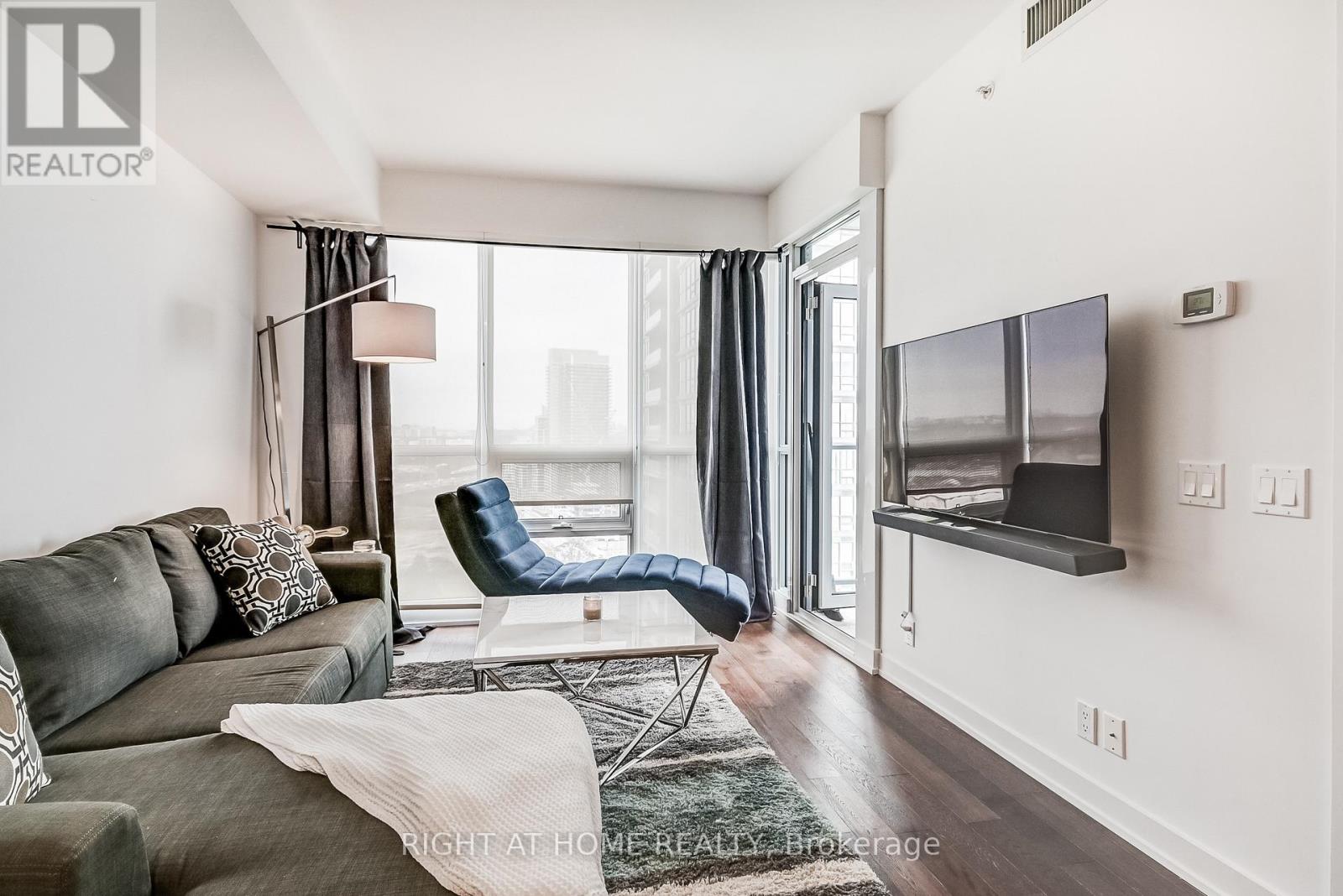 Apartment at 2710 - 2212 LAKE SHORE BOULEVARD W, Toronto (Mimico)