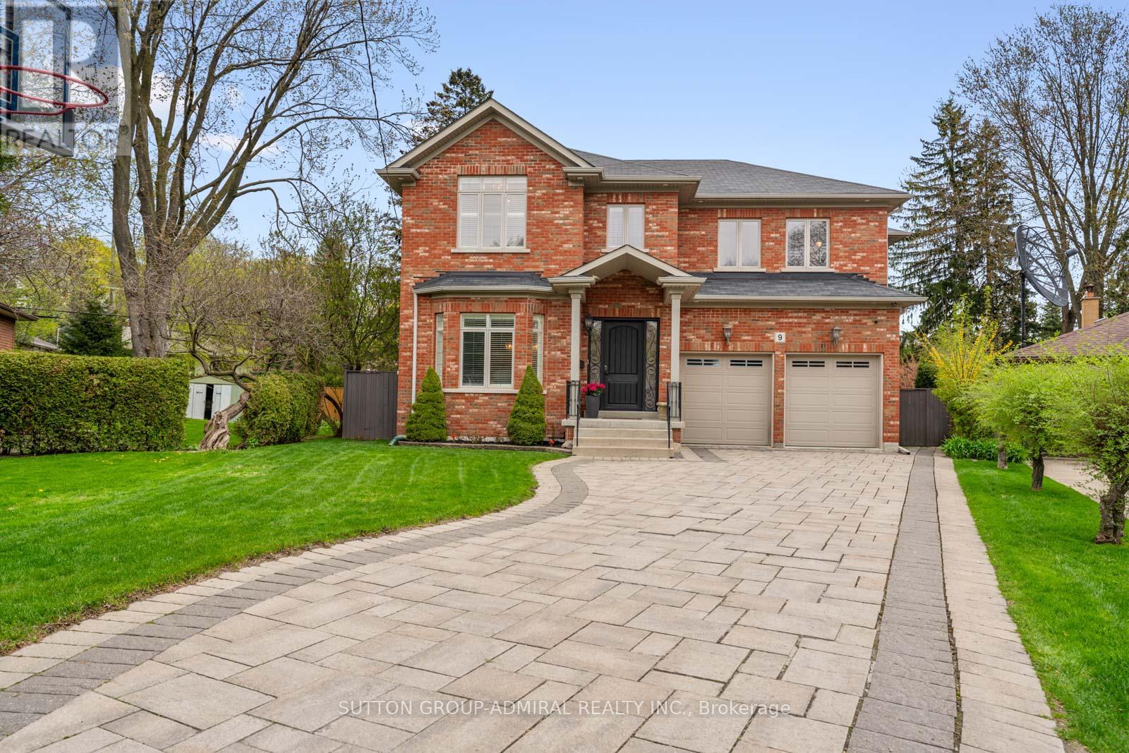 Detached at 9 CHESHIRE DRIVE, Toronto (Princess-Rosethorn)
