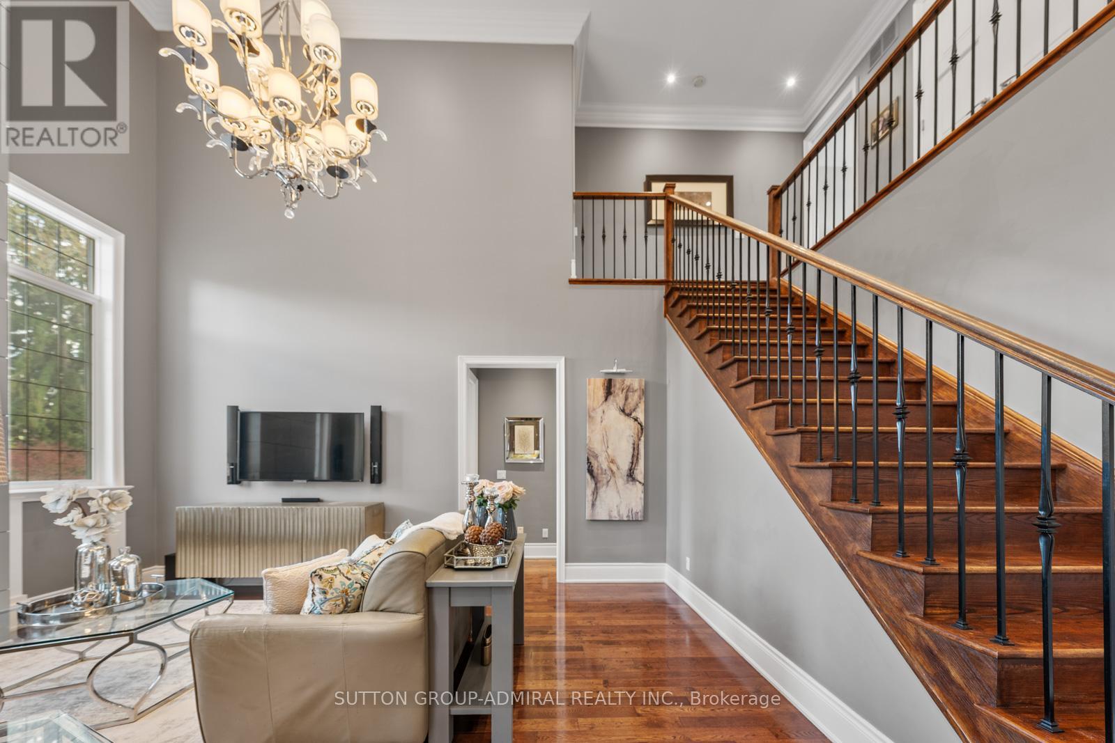 Detached at 9 CHESHIRE DRIVE, Toronto