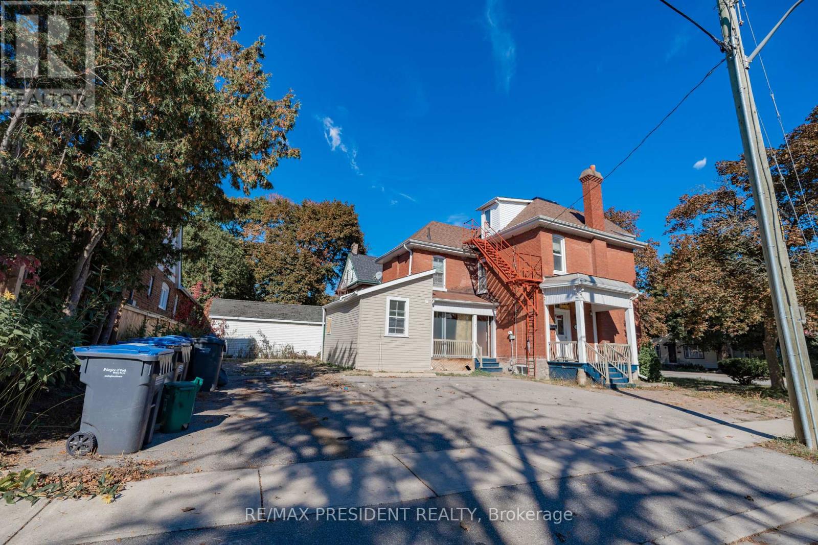 Detached at 2 DAVID STREET, Brampton (Downtown Brampton)