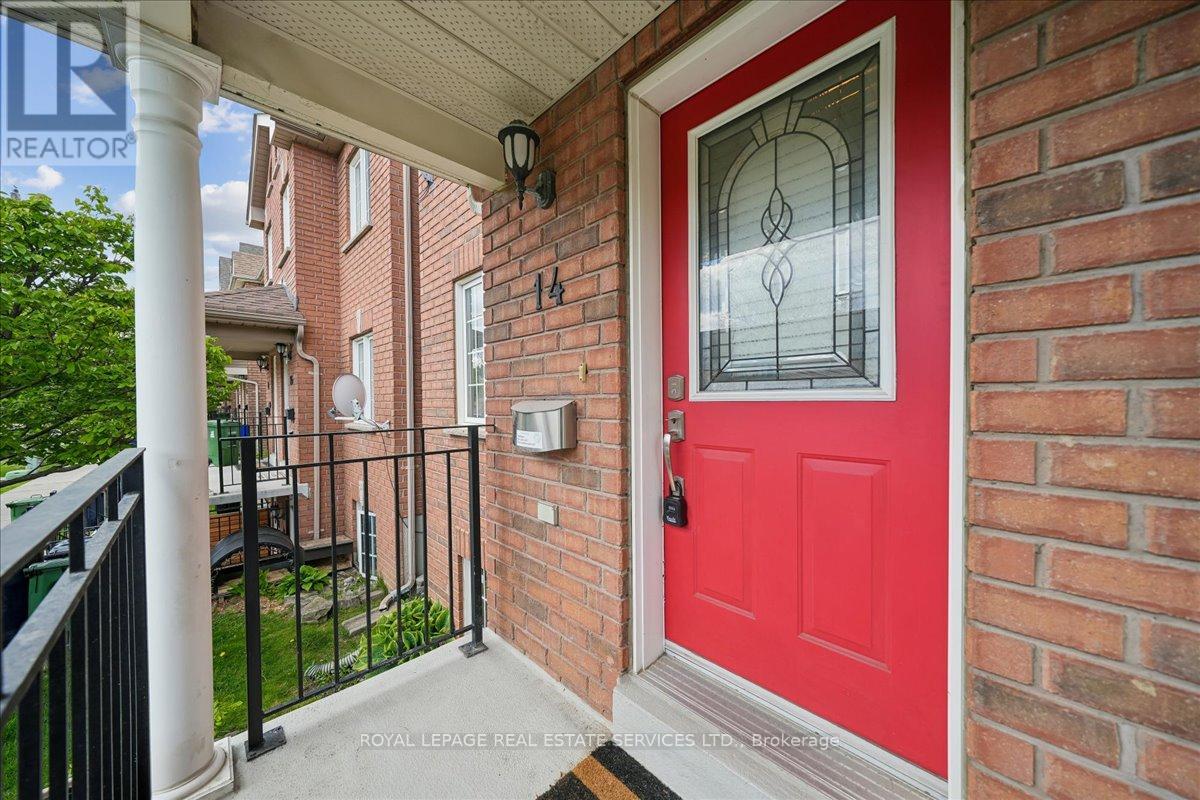 Townhouse at 14 CONNOLLY STREET, Toronto