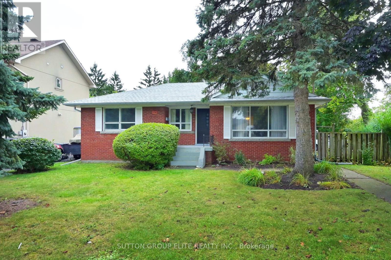 Detached at 1238 CLAREDALE ROAD, Mississauga (Mineola)