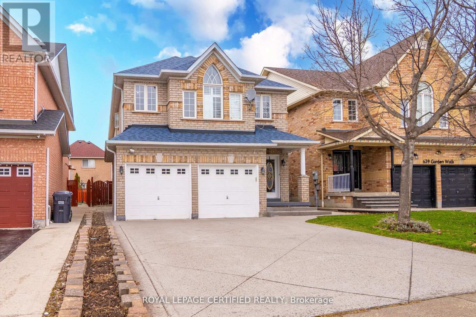 Detached at 643 GARDEN WALK, Mississauga (Meadowvale Village)