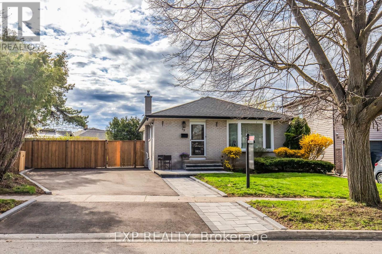 Detached at 15 REXWAY DRIVE, Halton Hills (Georgetown)