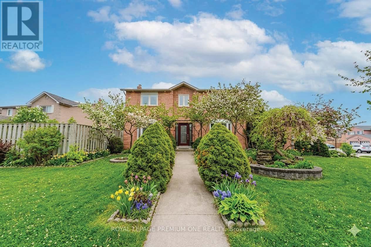Detached at 25 SIR LANCELOT COURT, Caledon (Bolton East)