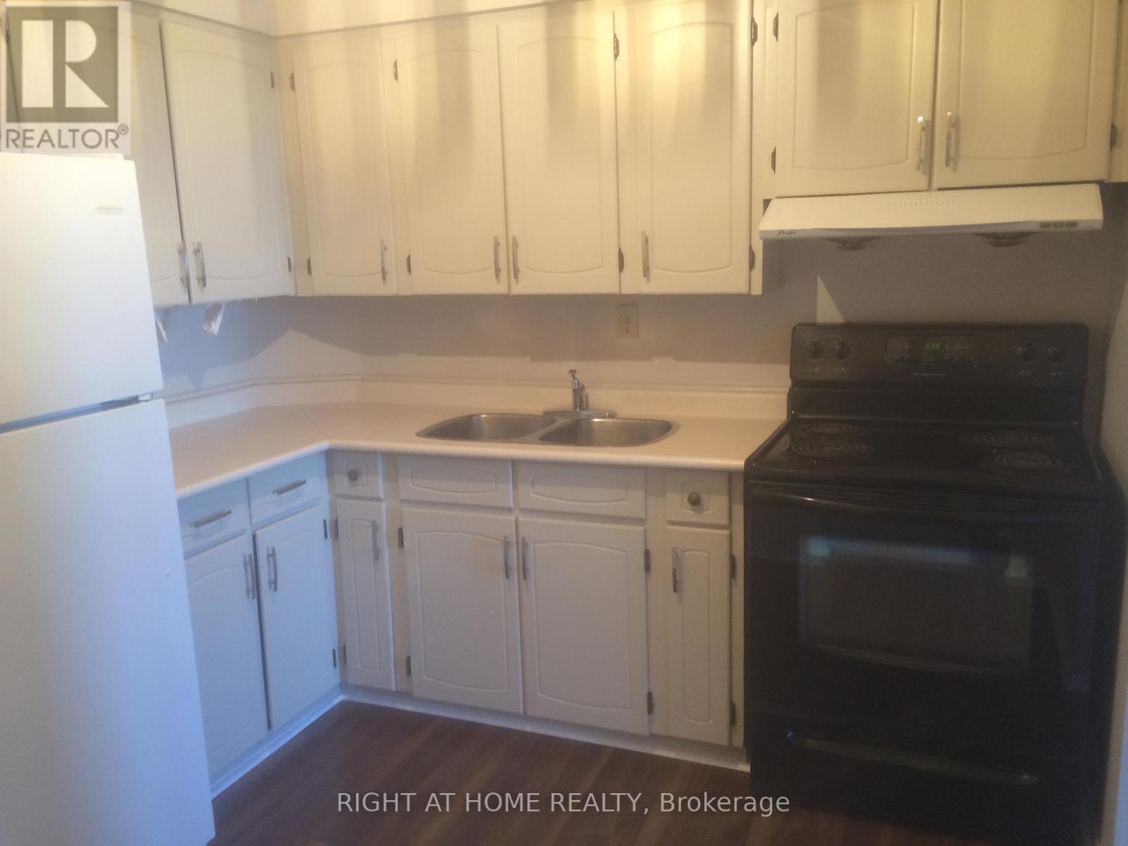 Apartment at 601 - 3555 DERRY ROAD E, Mississauga (Malton)
