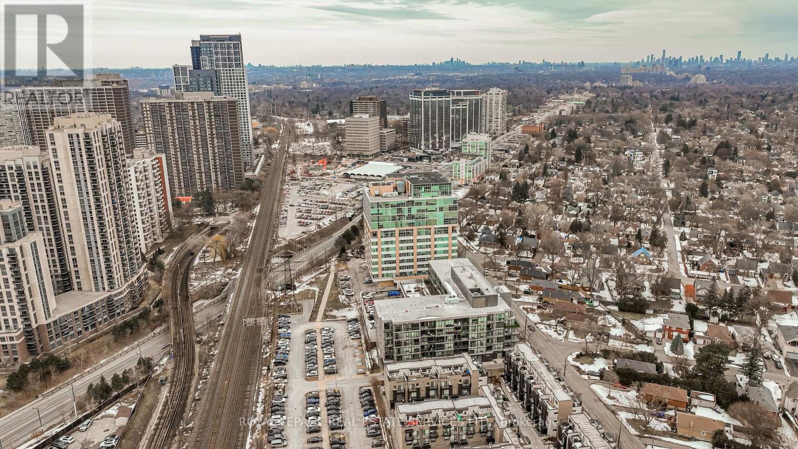 Apartment at 206 - 2 FIELDWAY ROAD, Toronto