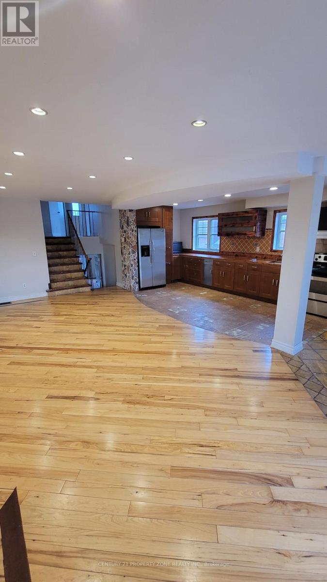 Detached at 44 ROTHERGLEN (MAIN) COURT, Brampton (Brampton West)
