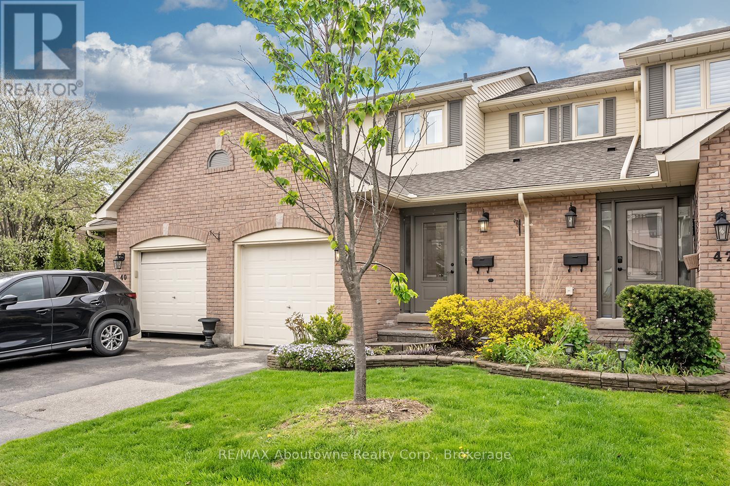 Townhouse at 41 - 2470 HEADON FOREST DRIVE, Burlington (Headon)