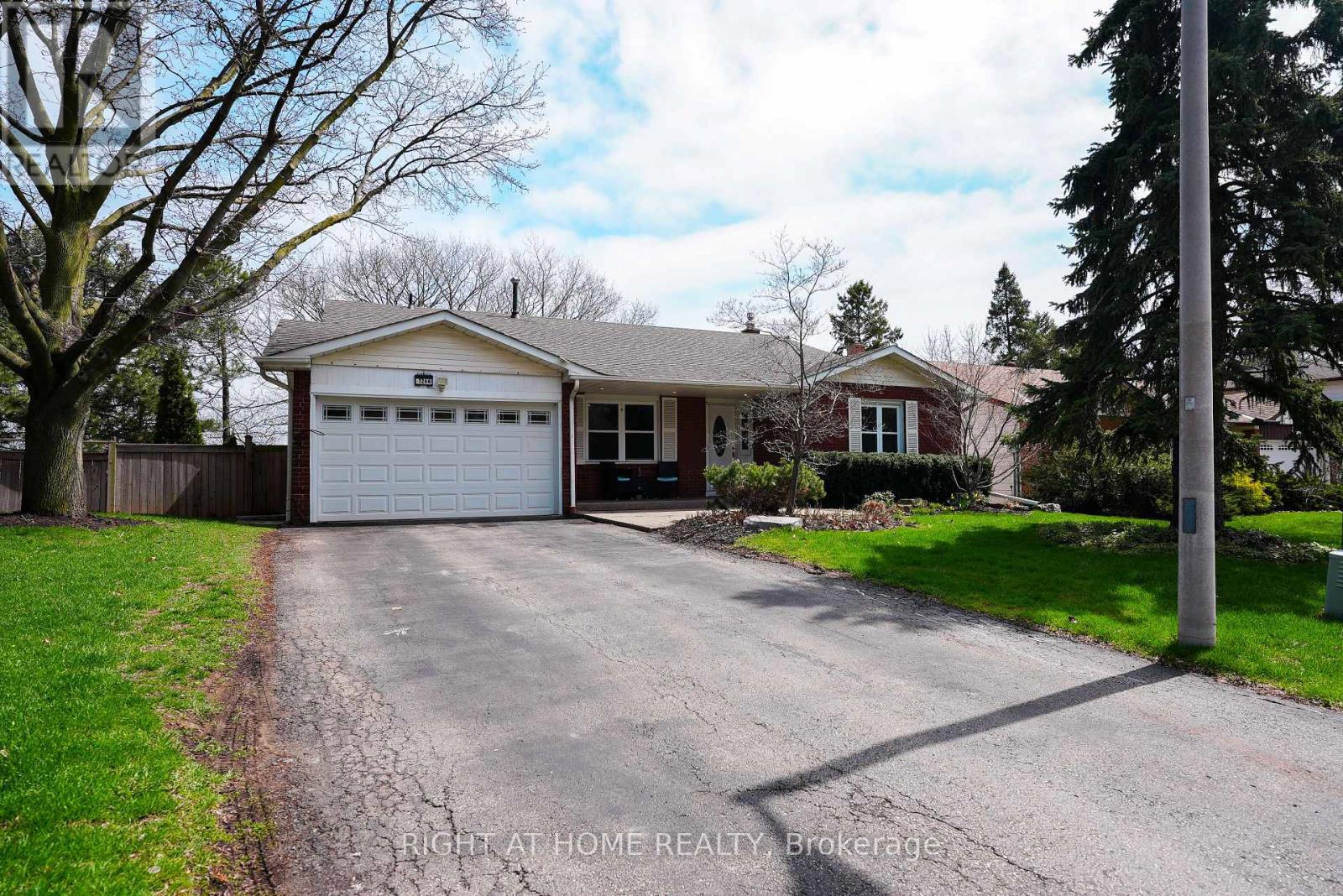 Detached at 1266 LAKEVIEW DRIVE, Oakville (FA Falgarwood)