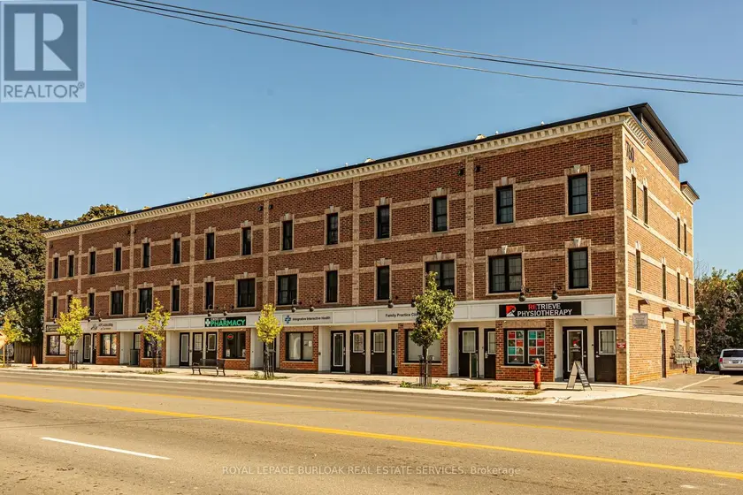 Townhouse at 201 - 760 LAKESHORE ROAD E, Mississauga