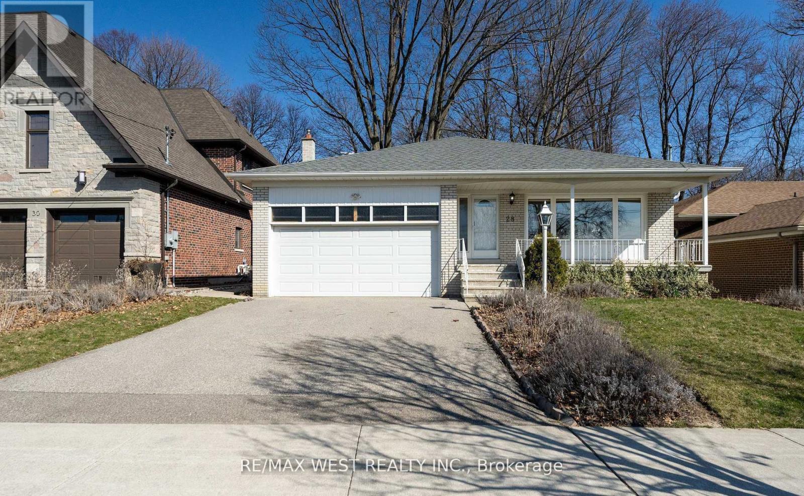 Detached at 28 BRAYWIN DRIVE N, Toronto (Kingsview Village-The Westway)