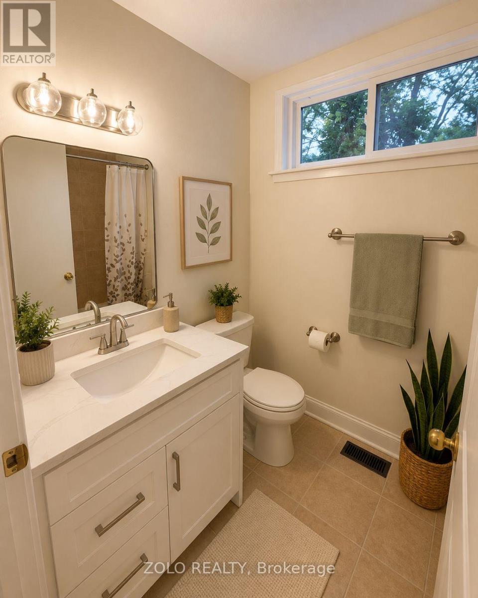 Townhouse at 16 - 3250 THE CREDIT WOODLANDS, Mississauga