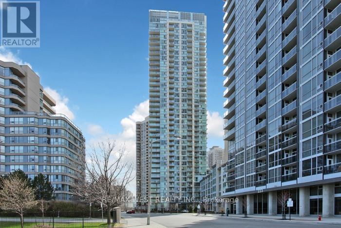 Apartment at 903 - 225 WEBB DRIVE, Mississauga (City Centre)