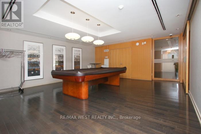Apartment at 903 - 225 WEBB DRIVE, Mississauga