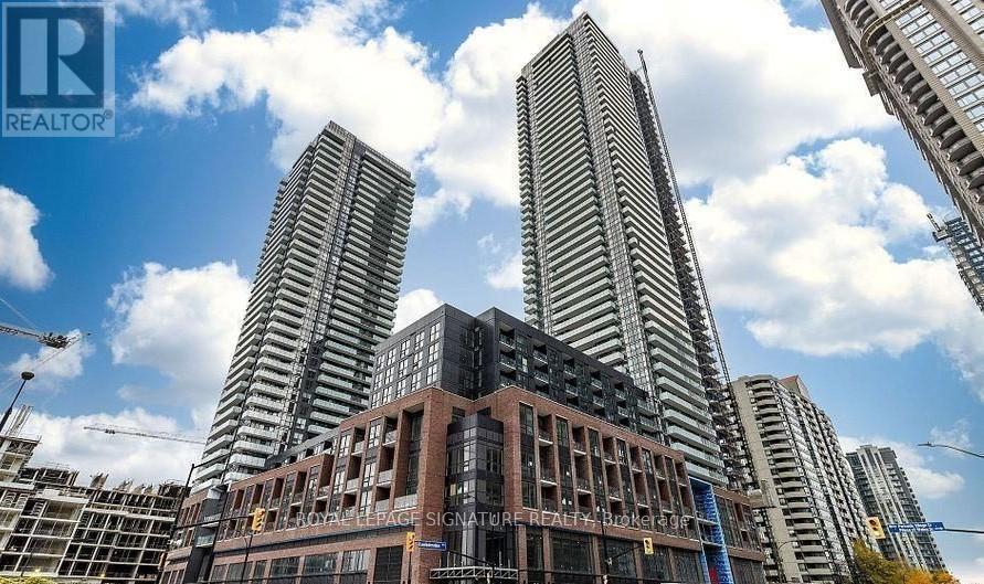 Apartment at 506 - 430 SQUARE ONE DRIVE E, Mississauga (City Centre)