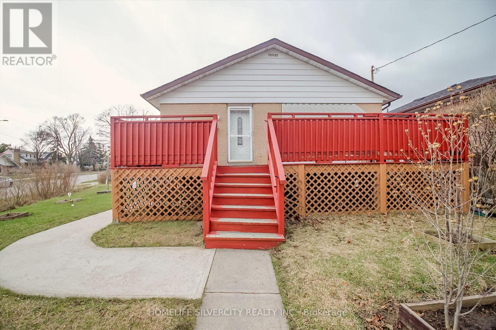 Detached at 10 COPPERMILL DRIVE, Toronto (Rexdale-Kipling)