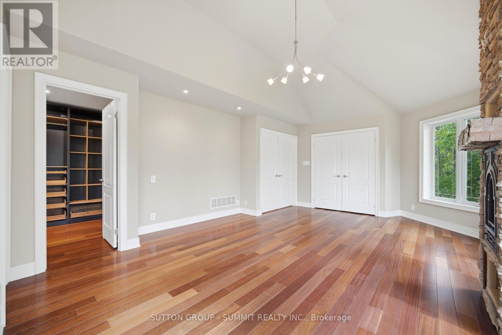 Detached at 12 PIONEER DRIVE, Mississauga