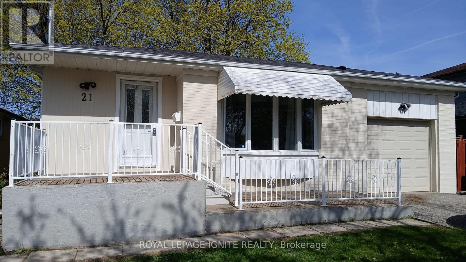 Detached at MAIN - 21 HUMHELLER ROAD, Toronto (West Humber-Clairville)