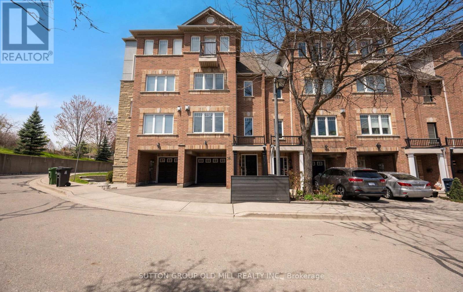 Townhouse at 36 CLOCKWORK LANE, Toronto (Stonegate-Queensway)