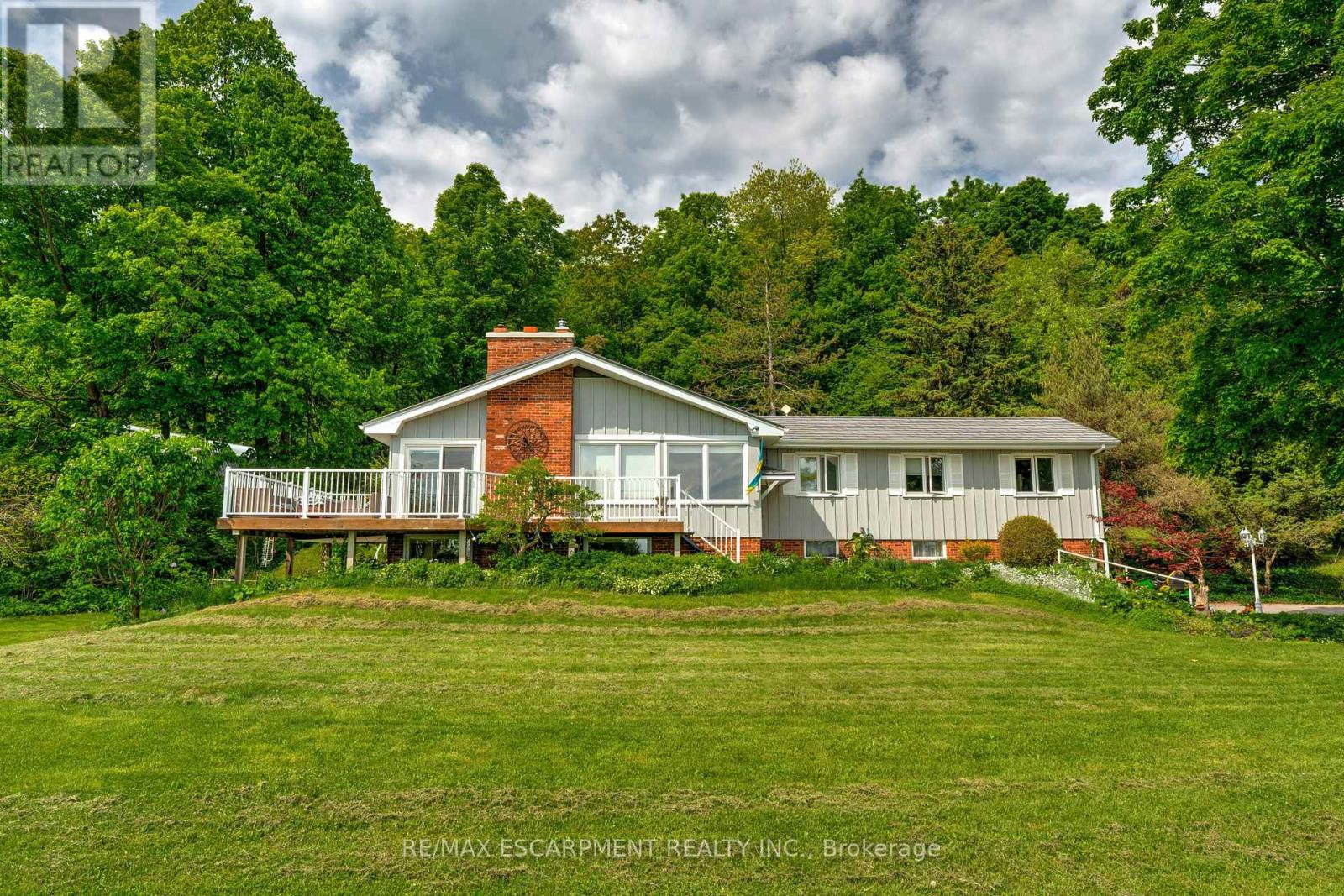 Detached at 5086 WALKERS LINE, Burlington