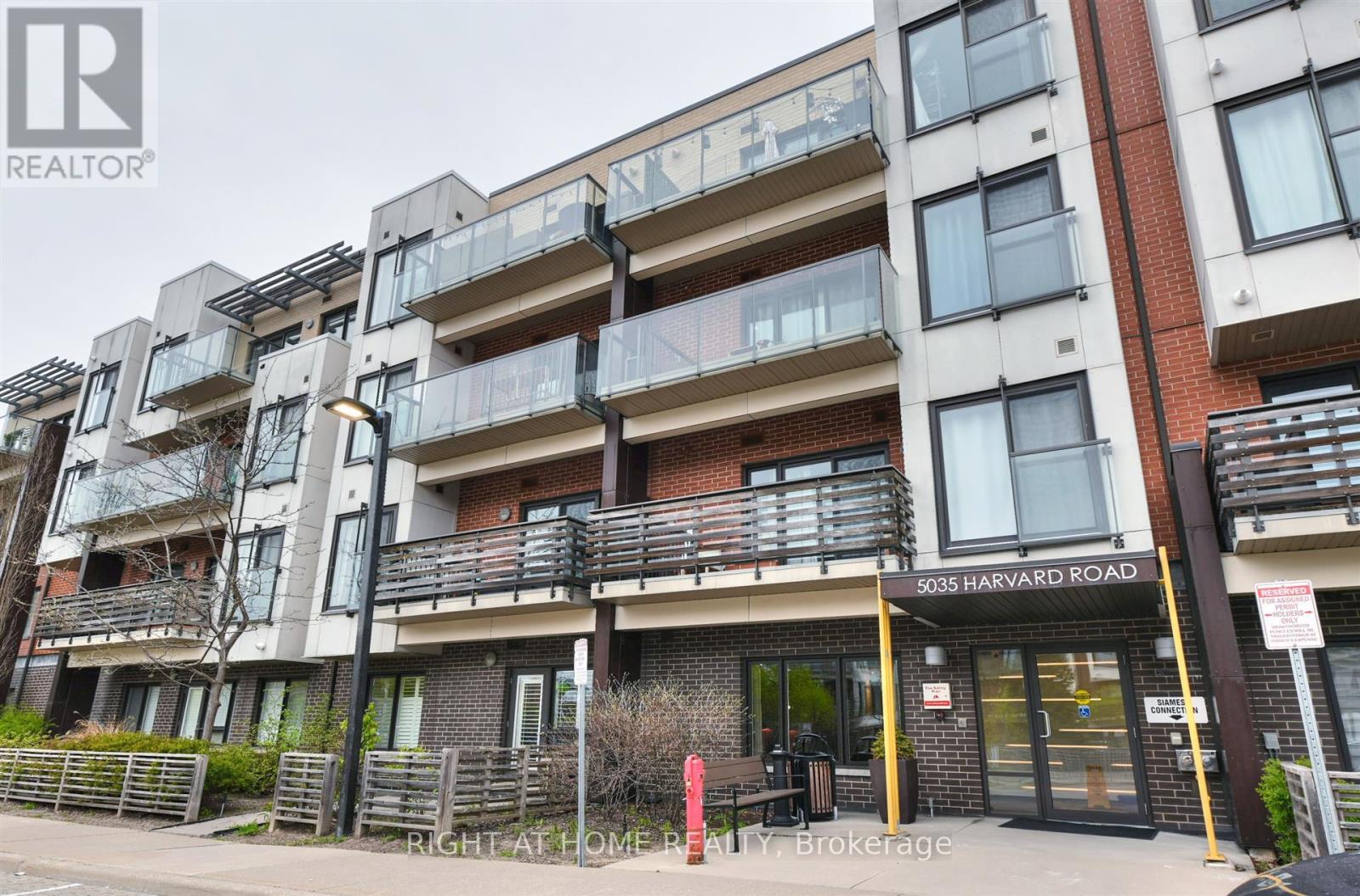 Apartment at 101 - 5035 HARVARD ROAD, Mississauga (Churchill Meadows)