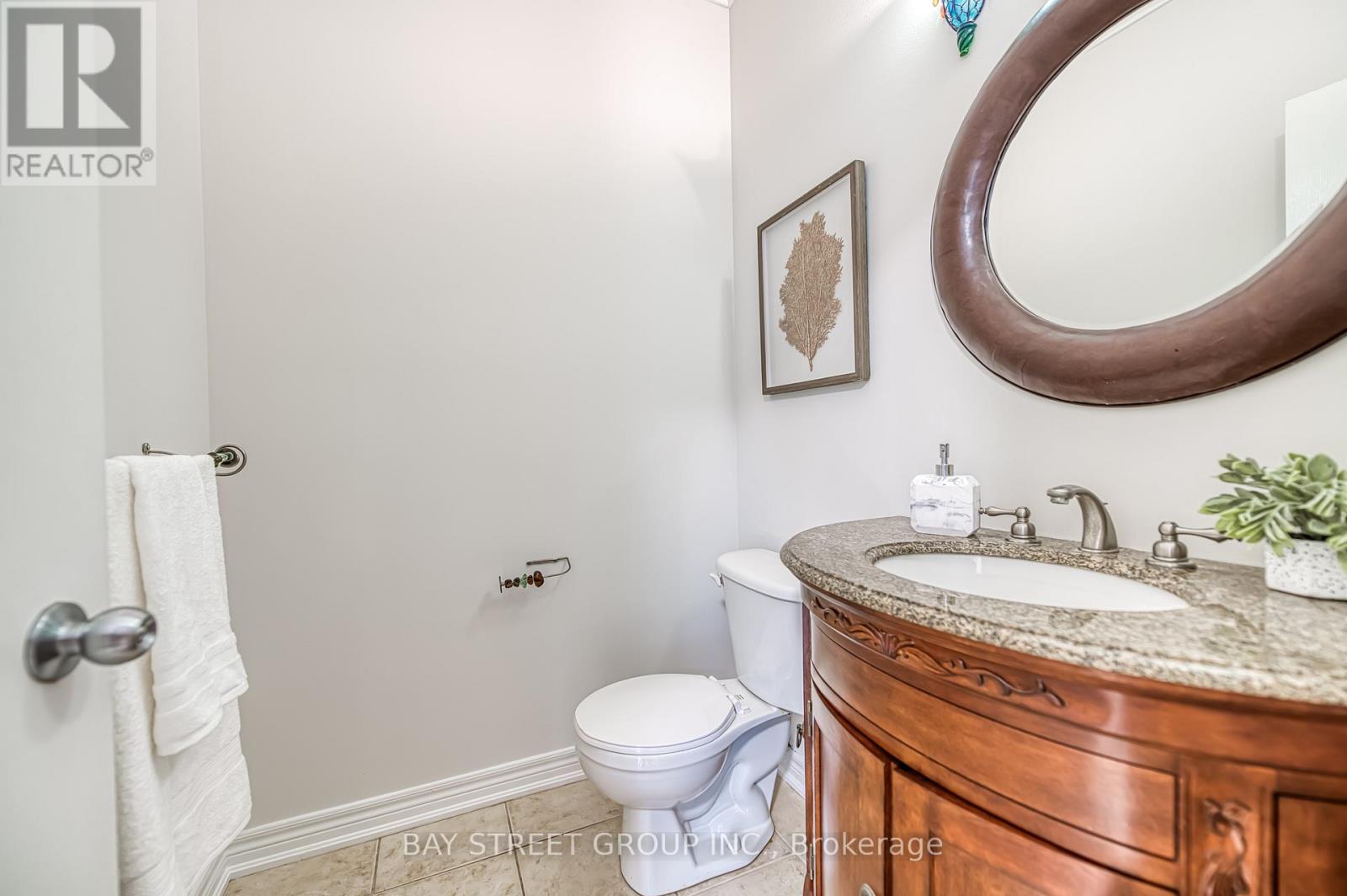 Detached at 2422 HERTFORDSHIRE WAY, Oakville