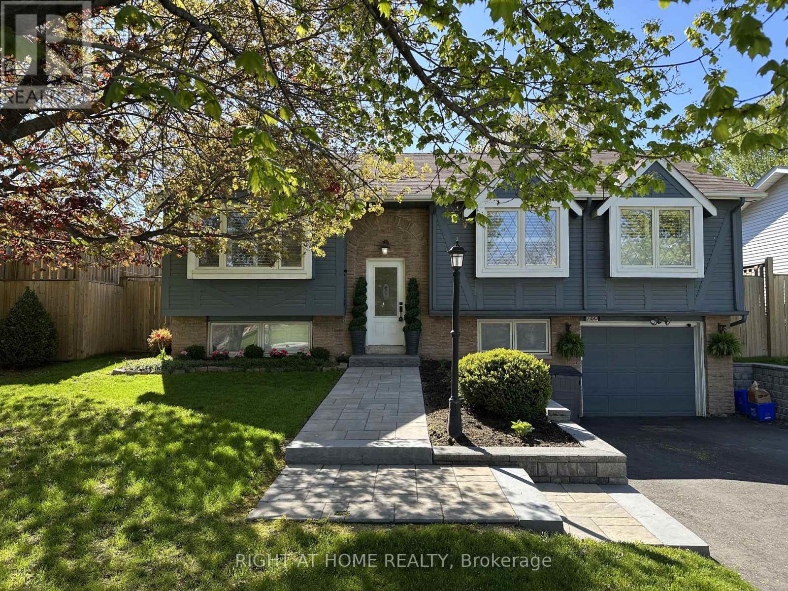 Detached at 760 WILLOW AVENUE, Milton