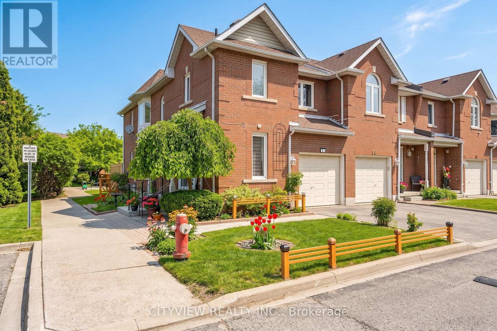 Townhouse at 67 - 6050 BIDWELL TRAIL, Mississauga (East Credit)