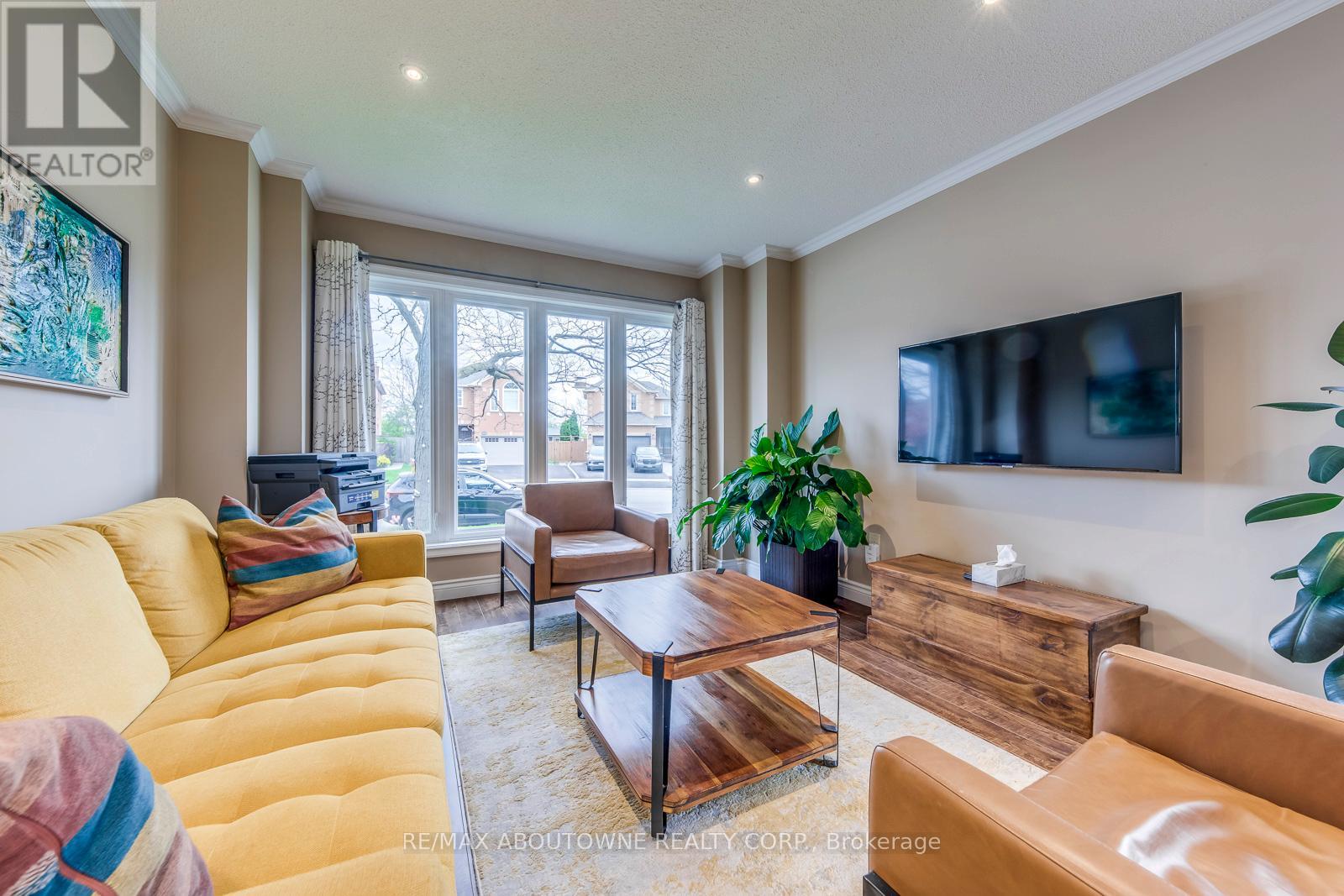 Detached at 1209 OLD OAK DRIVE, Oakville