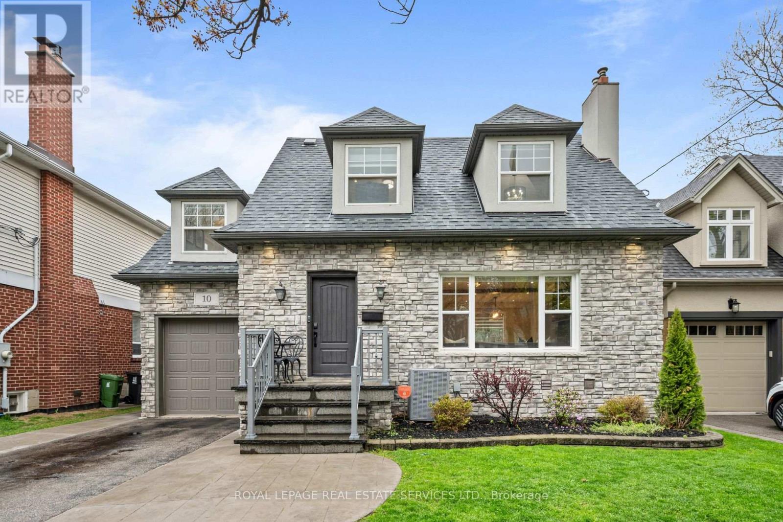 Detached at 10 GLENELLEN DRIVE W, Toronto (Stonegate-Queensway)