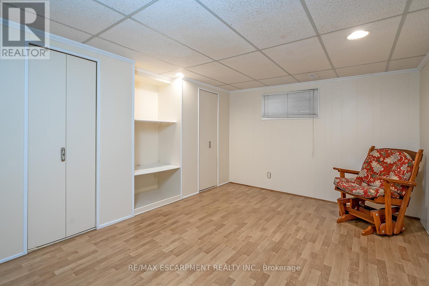 Detached at 652 ARDLEIGH CRESCENT, Burlington