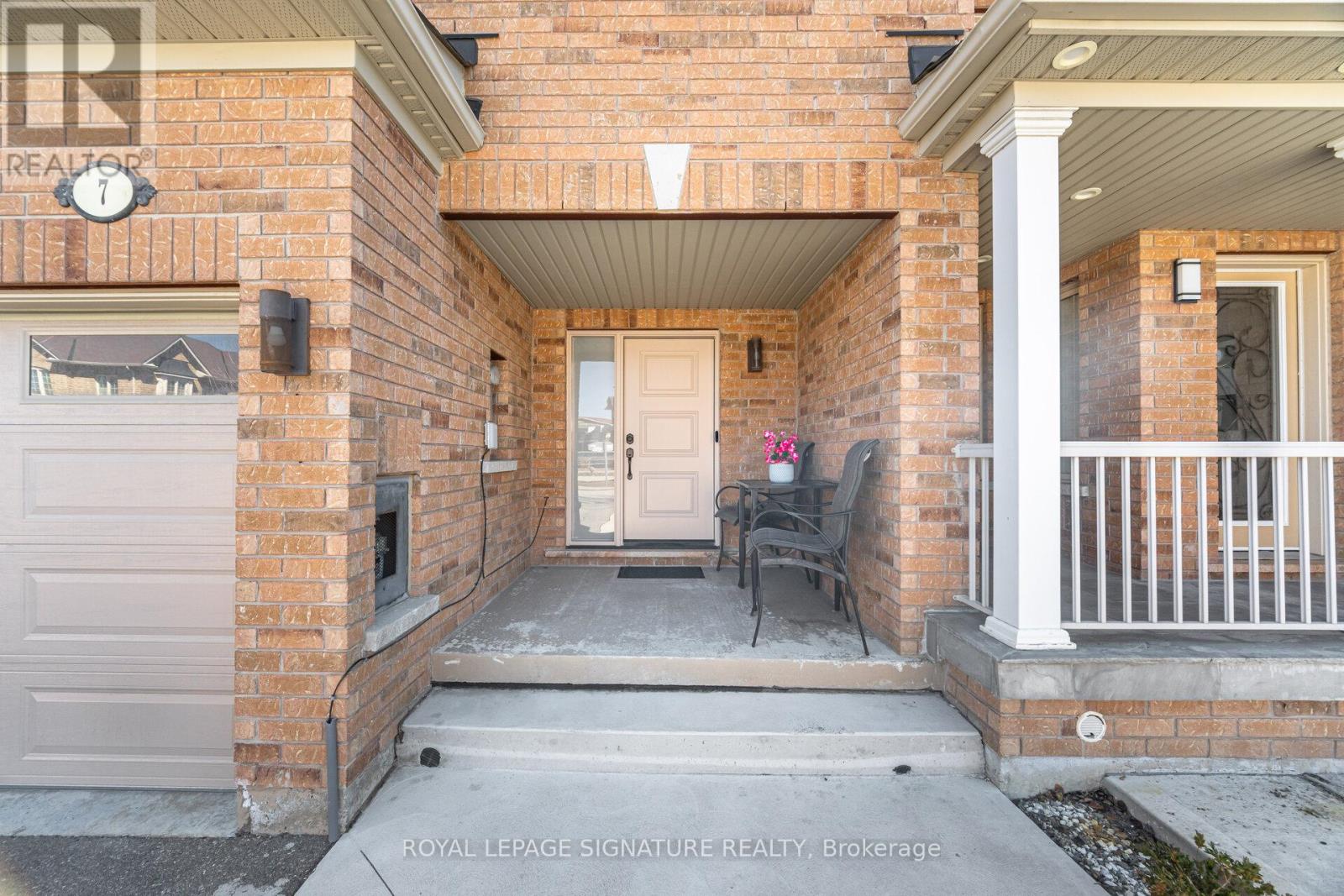 Townhouse at 7 CEDARBROOK ROAD, Brampton (Sandringham-Wellington)