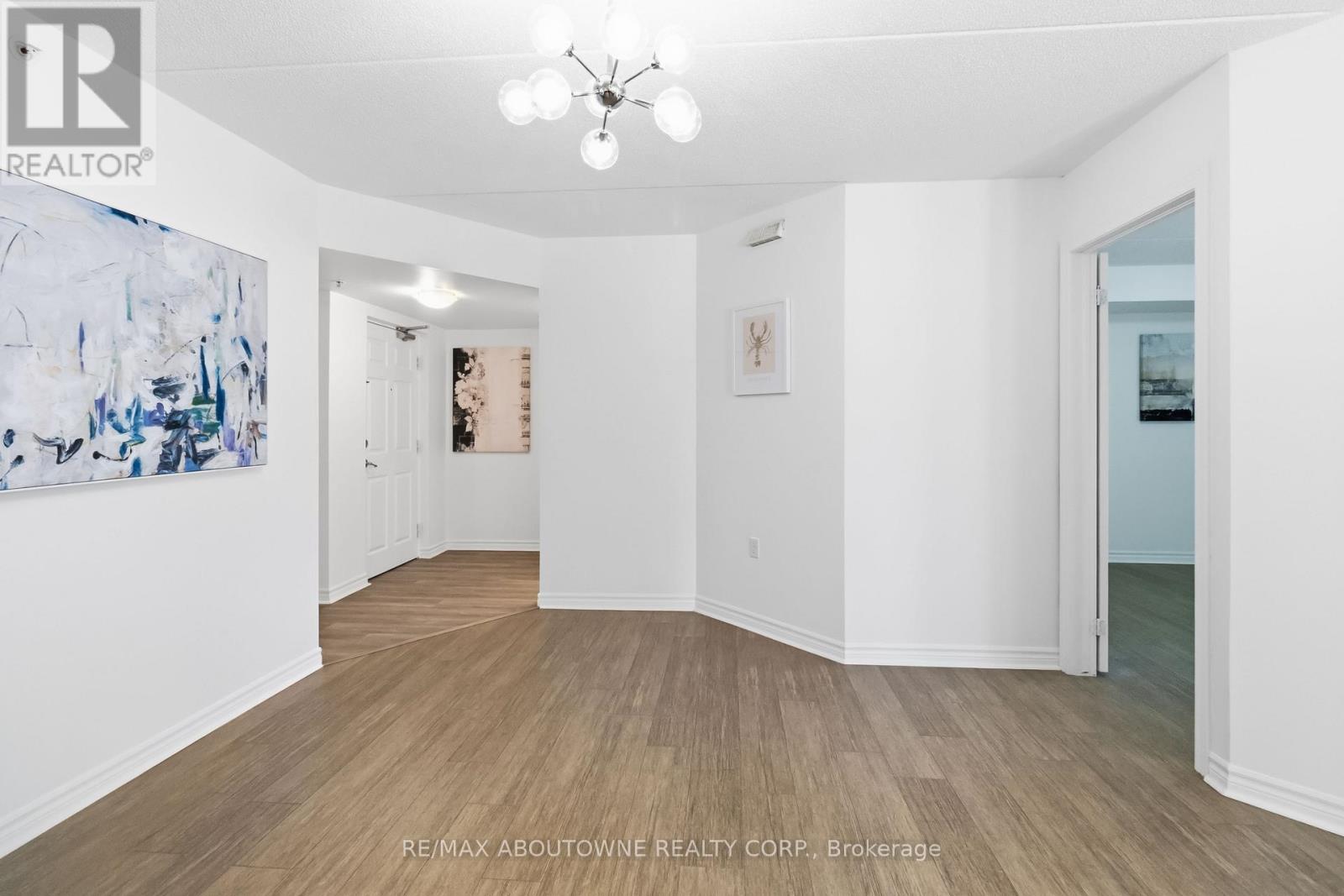 Apartment at 113 - 1340 MAIN STREET E, Milton