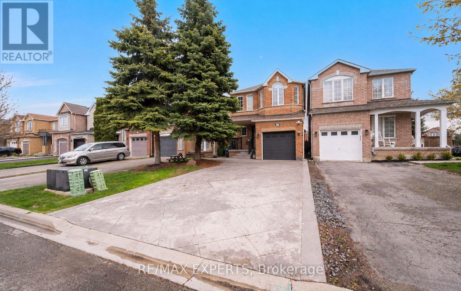 Semi-Detached/Link at 118 SENATOR WAY, Caledon (Bolton North)