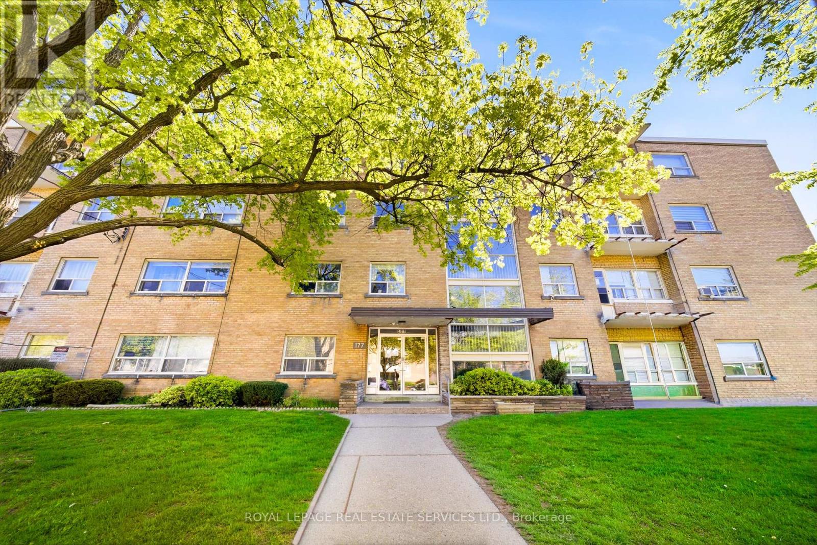 Multiplex at 107 - 177 STEPHEN DRIVE, Toronto (Stonegate-Queensway)