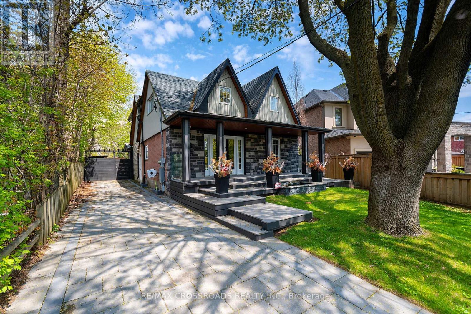 Detached at 33 NORFOLK AVENUE, Toronto (Alderwood)