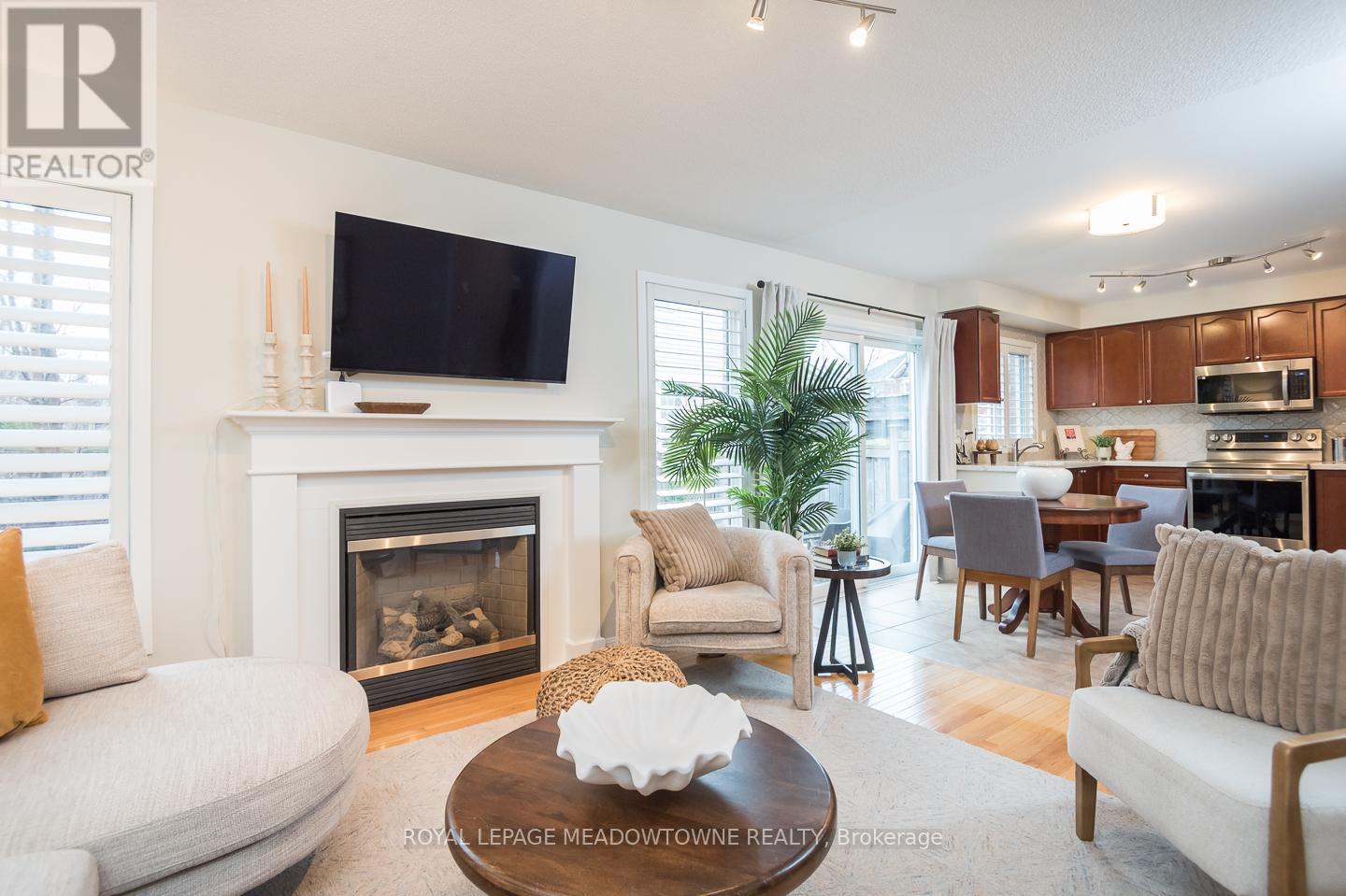 Detached at 292 MCDOUGALL CROSS, Milton (HA Harrison)
