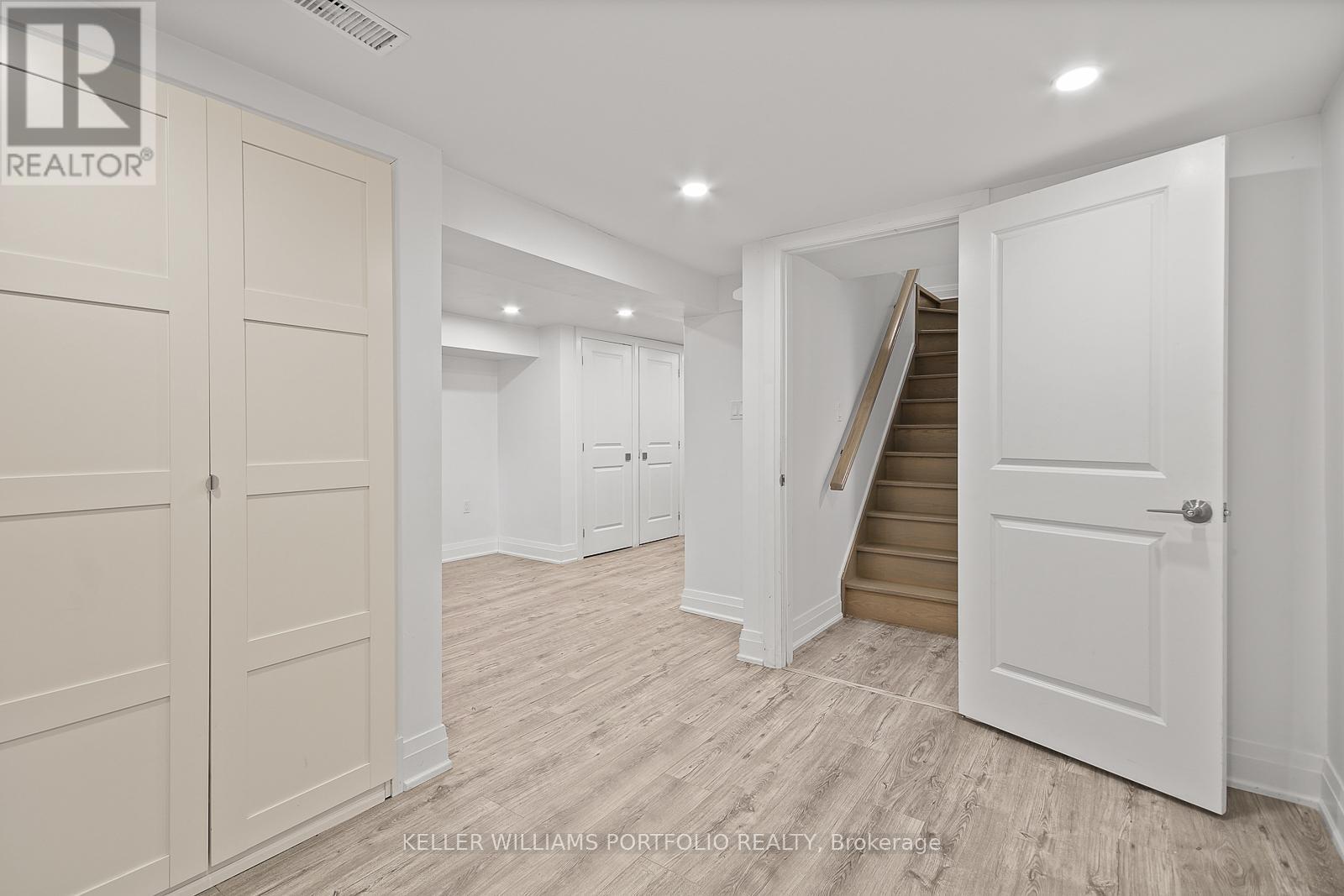 Multiplex at #1 (BASEMENT) - 35 HUMBERSIDE AVENUE, Toronto