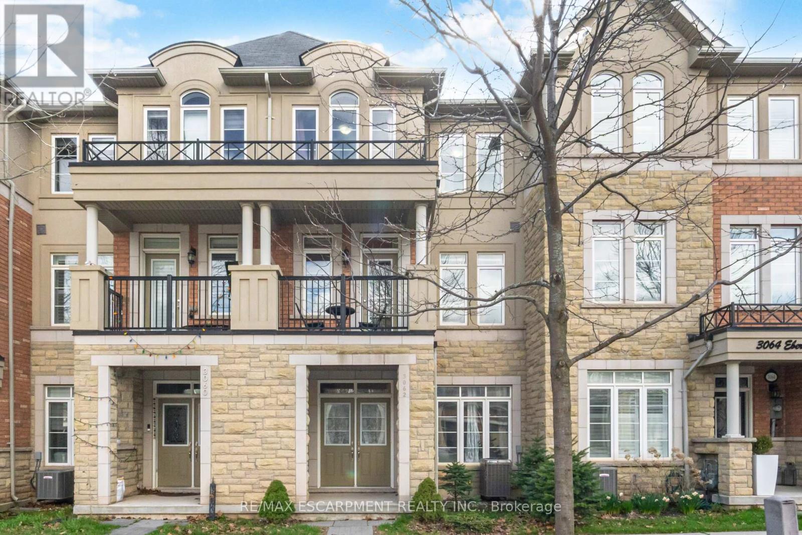 Townhouse at 3062 EBERLY WOODS DRIVE, Oakville (GO Glenorchy)