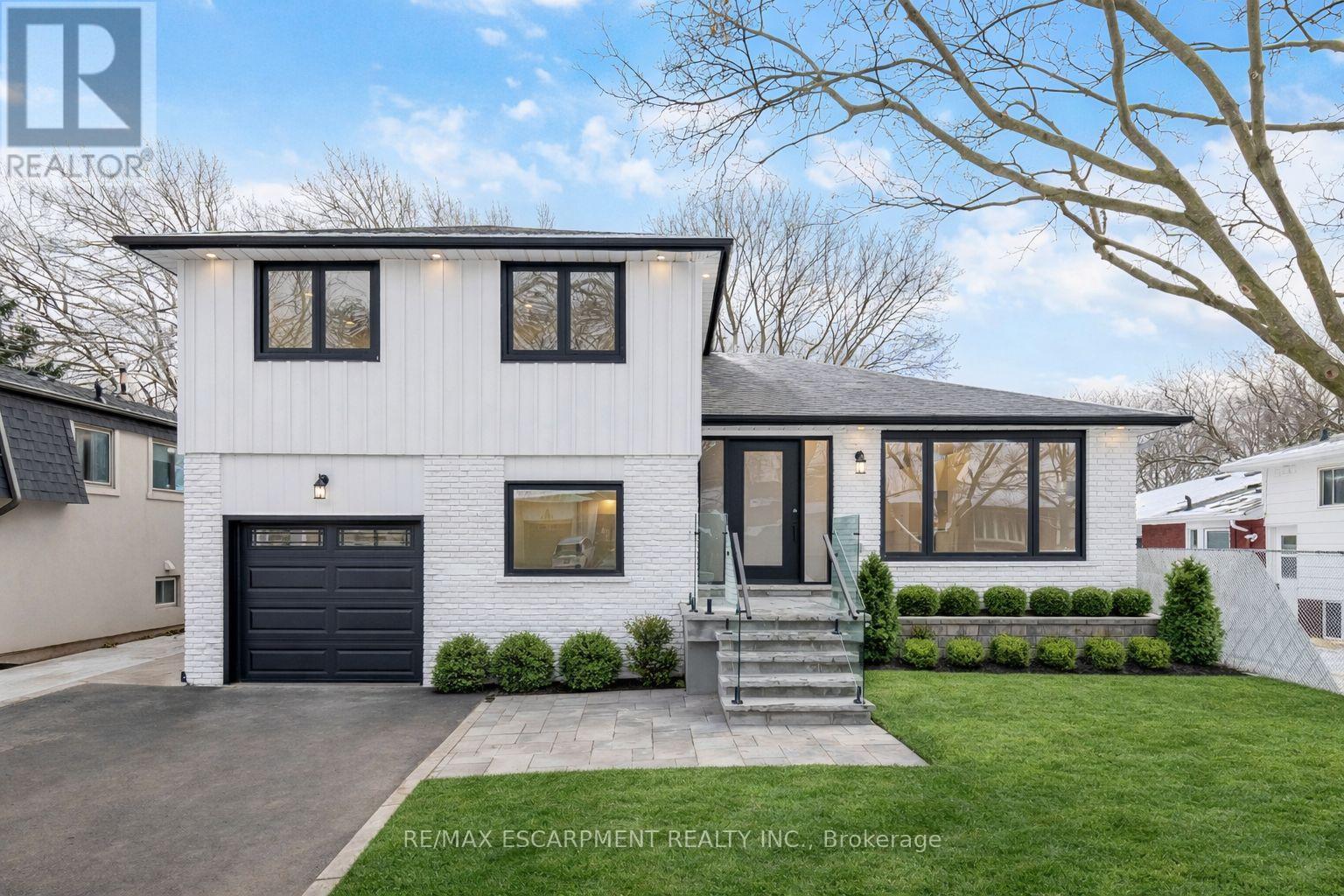 Detached at 2276 WYANDOTTE DRIVE, Oakville (WO West)