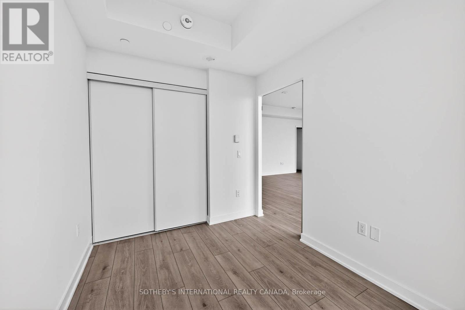 Apartment at 1303 - 1 FAIRVIEW ROAD E, Mississauga