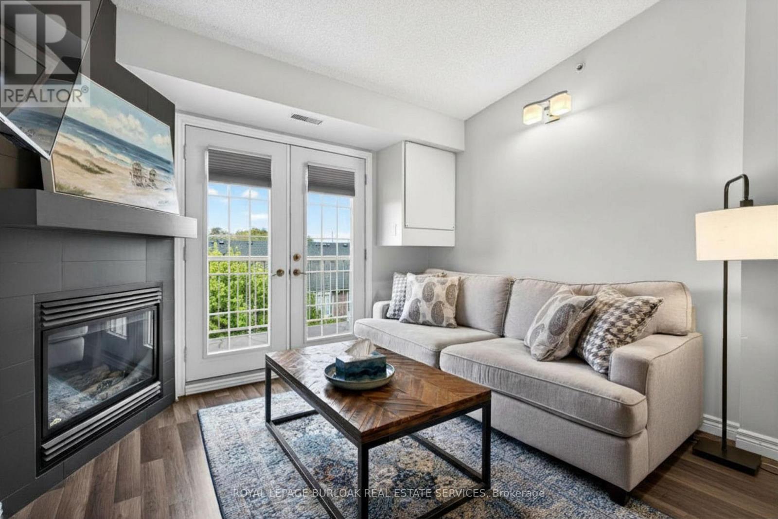 Apartment at 403 - 1820 WALKER'S LINE, Burlington (Palmer)