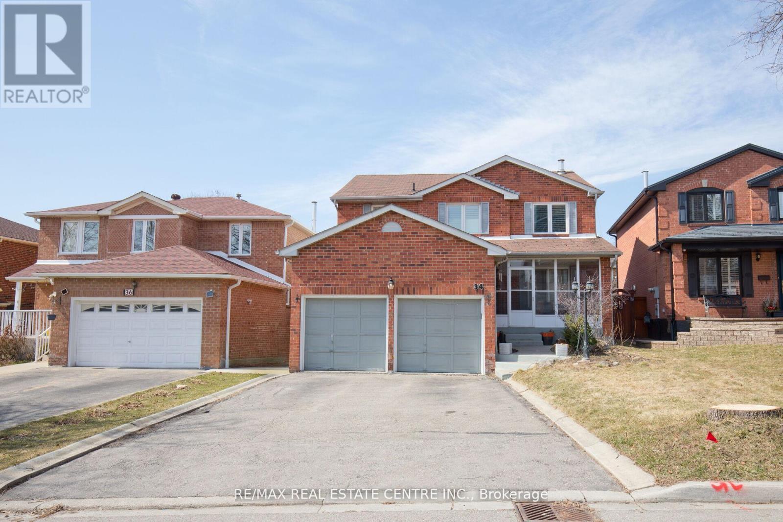 Detached at 34 SMITHERS CRESCENT, Brampton (Brampton South)